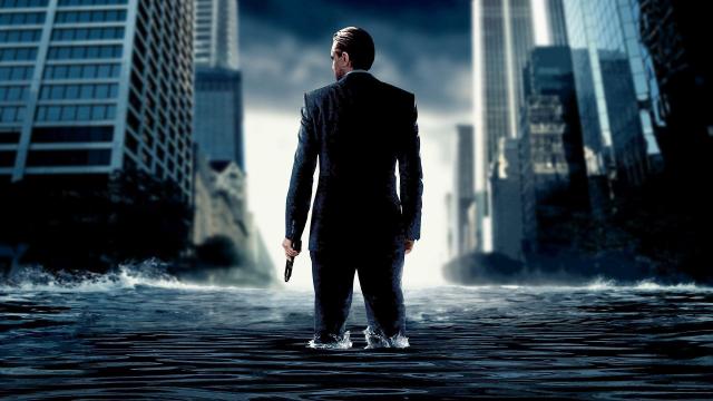 leonardo-dicaprio-in-the-water-in-inception